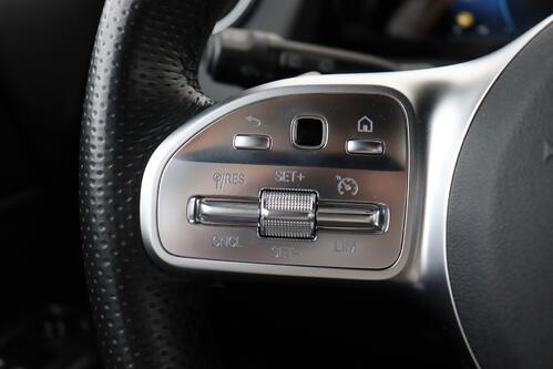 MERCEDES-BENZ GLB 180  AMG-Line dA + LEDER + PDC + CRUISE + ALU 