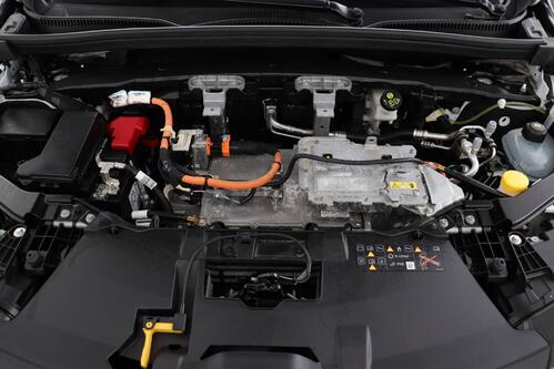 RENAULT Megane E-Tech TECHNO 40 kWh + A/T + CARPLAY + CAMERA + PDC + CRUISE + ALU