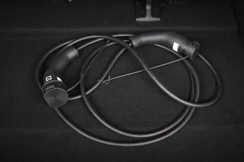 RENAULT Megane E-Tech TECHNO 40 kWh + A/T + CARPLAY + CAMERA + PDC + CRUISE + ALU