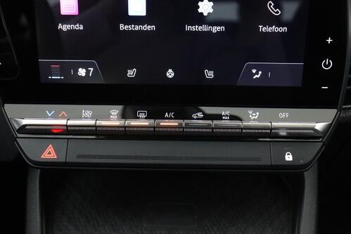 RENAULT Megane E-Tech TECHNO 40 kWh + A/T + CARPLAY + CAMERA + PDC + CRUISE + ALU