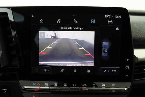 RENAULT Megane E-Tech TECHNO 40 kWh + A/T + CARPLAY + CAMERA + PDC + CRUISE + ALU