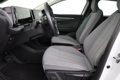 RENAULT Megane E-Tech TECHNO 40 kWh + A/T + CARPLAY + CAMERA + PDC + CRUISE + ALU