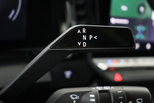 RENAULT Megane E-Tech TECHNO 40 kWh + A/T + CARPLAY + CAMERA + PDC + CRUISE + ALU