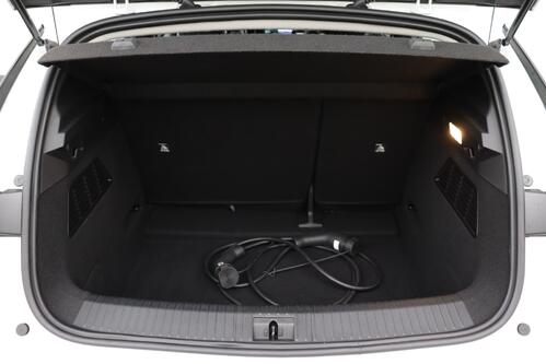 RENAULT Megane E-Tech TECHNO 40 kWh + A/T + CARPLAY + CAMERA + PDC + CRUISE + ALU