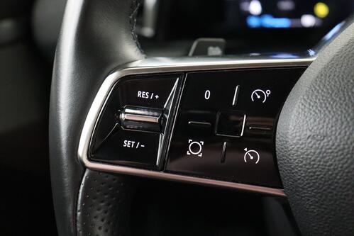 RENAULT Megane E-Tech TECHNO 40 kWh + A/T + CARPLAY + CAMERA + PDC + CRUISE + ALU