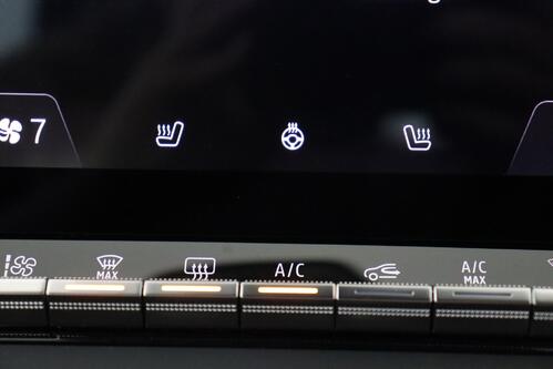 RENAULT Megane E-Tech TECHNO 40 kWh + A/T + CARPLAY + CAMERA + PDC + CRUISE + ALU