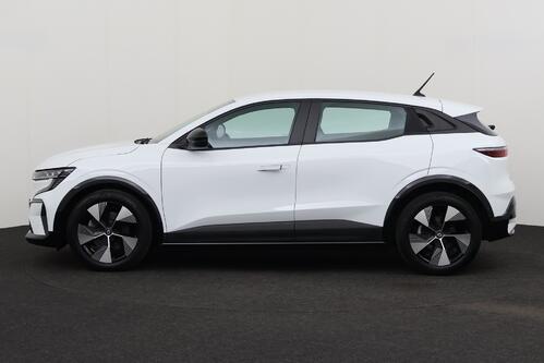 RENAULT Megane E-Tech TECHNO 40 kWh + A/T + CARPLAY + CAMERA + PDC + CRUISE + ALU