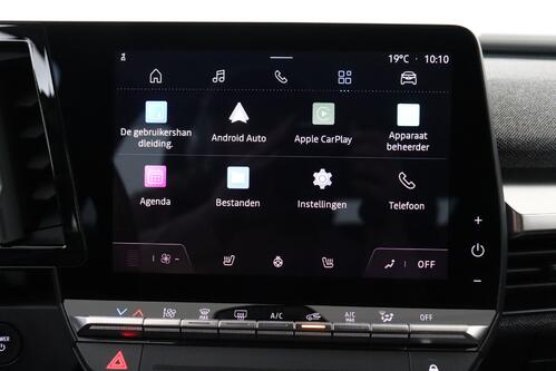 RENAULT Megane E-Tech TECHNO 40 kWh + A/T + CARPLAY + CAMERA + PDC + CRUISE + ALU