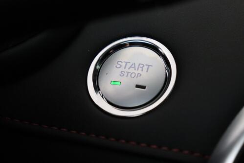 MG HS LUXURY 1.5 TGI + GPS + LEDER + CARPLAY + CAMERA + PDC + CRUISE + PANO DAK + ALU 18