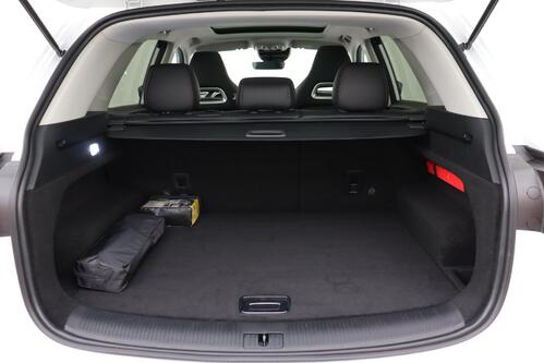 MG HS LUXURY 1.5 TGI + GPS + LEDER + CARPLAY + CAMERA + PDC + CRUISE + PANO DAK + ALU 18