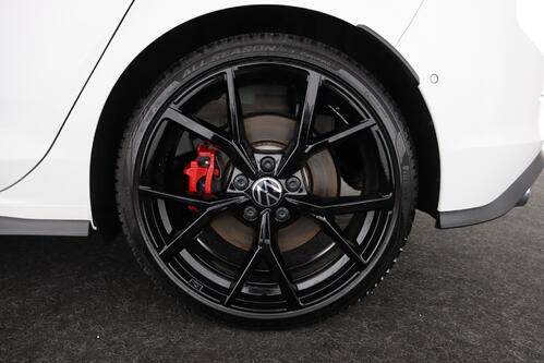 VOLKSWAGEN Golf GTI 2.0 TSI DSG FACELIFT + GPS + CARPLAY + CAMERA + PDC + OPEN DAK + CRUISE(ACC) + alu 