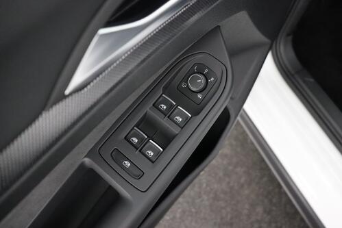 VOLKSWAGEN Golf GTI 2.0 TSI DSG FACELIFT + GPS + CARPLAY + CAMERA + PDC + OPEN DAK + CRUISE(ACC) + alu 