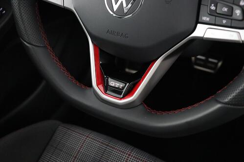 VOLKSWAGEN Golf GTI 2.0 TSI DSG FACELIFT + GPS + CARPLAY + CAMERA + PDC + OPEN DAK + CRUISE(ACC) + alu 