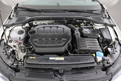 VOLKSWAGEN Golf GTI 2.0 TSI DSG FACELIFT  + CARPLAY + GPS + CAMERA + PDC + CRUISE (ACC) + ALU 