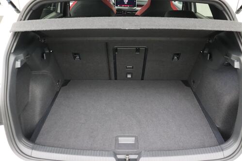 VOLKSWAGEN Golf GTI 2.0 TSI DSG FACELIFT  + CARPLAY + GPS + CAMERA + PDC + CRUISE (ACC) + ALU 