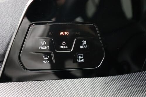 VOLKSWAGEN Golf GTI 2.0 TSI DSG FACELIFT  + CARPLAY + GPS + CAMERA + PDC + CRUISE (ACC) + ALU 