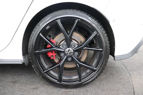 VOLKSWAGEN Golf GTI 2.0 TSI DSG FACELIFT  + CARPLAY + GPS + CAMERA + PDC + CRUISE (ACC) + ALU 