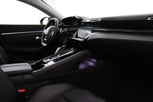 PEUGEOT 508 ALLURE PACK 1.2 PURETECH  EAT8 + A/T + GPS + CARPLAY + CAMERA + PDC + CRUISE + HALF/LEDER + ALU 