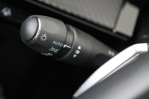 PEUGEOT 508 ALLURE PACK 1.2 PURETECH  EAT8 + A/T + GPS + CARPLAY + CAMERA + PDC + CRUISE + HALF/LEDER + ALU 