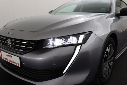 PEUGEOT 508 ALLURE PACK 1.2 PURETECH  EAT8 + A/T + GPS + CARPLAY + CAMERA + PDC + CRUISE + HALF/LEDER + ALU 