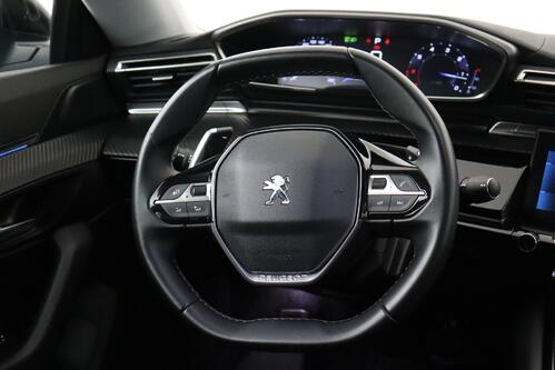 PEUGEOT 508 ALLURE PACK 1.2 PURETECH  EAT8 + A/T + GPS + CARPLAY + CAMERA + PDC + CRUISE + HALF/LEDER + ALU 