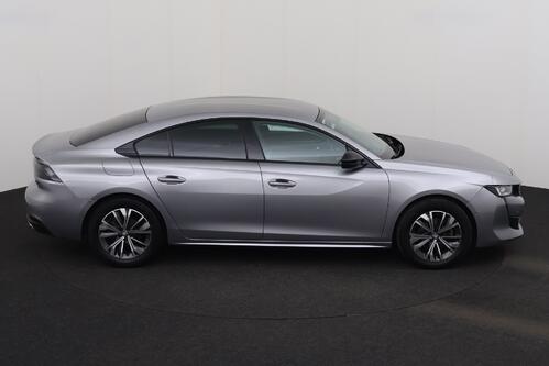 PEUGEOT 508 ALLURE PACK 1.2 PURETECH  EAT8 + A/T + GPS + CARPLAY + CAMERA + PDC + CRUISE + HALF/LEDER + ALU 