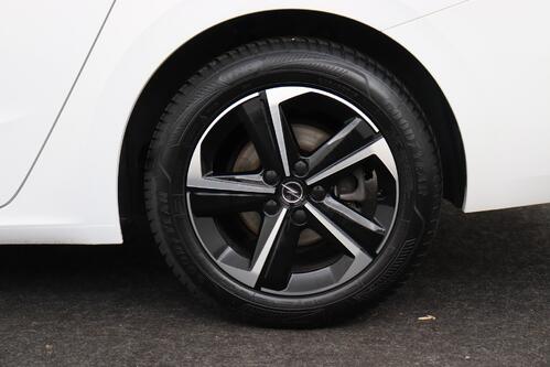 OPEL Astra SPORTS TOURER 1.2T GS + A/T + CARPLAY + CAMERA + HALF/LEDER + PDC + CRUISE(ACC) + OPEN DAK + ALU 