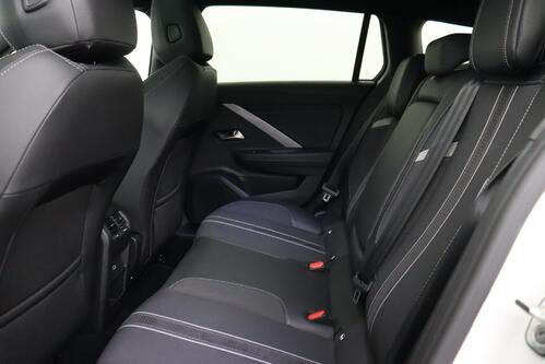 OPEL Astra SPORTS TOURER 1.2T GS + A/T + CARPLAY + CAMERA + HALF/LEDER + PDC + CRUISE(ACC) + OPEN DAK + ALU 