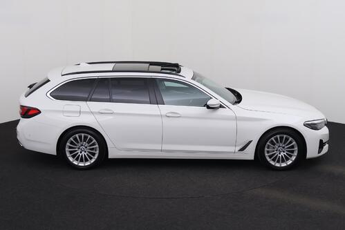 BMW 530 e iA XDRIVE TOURING + CARPLAY + GPS + CAMERA + PDC + CRUISE + ALU 