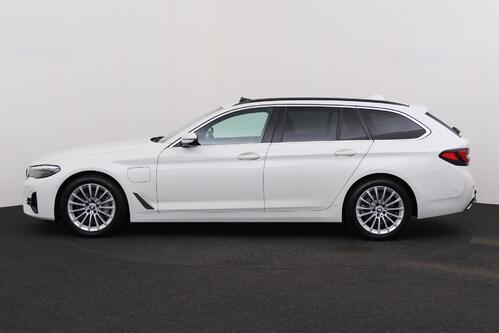 BMW 530 e iA XDRIVE TOURING + CARPLAY + GPS + CAMERA + PDC + CRUISE + ALU 