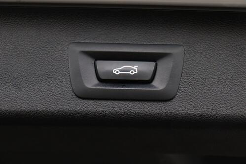 BMW 530 e iA XDRIVE TOURING + CARPLAY + GPS + CAMERA + PDC + CRUISE + ALU 