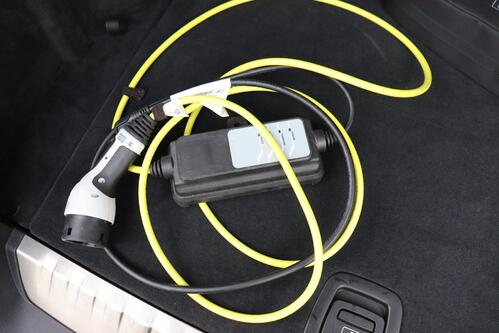 BMW 530 e iA XDRIVE TOURING + CARPLAY + GPS + CAMERA + PDC + CRUISE + ALU 