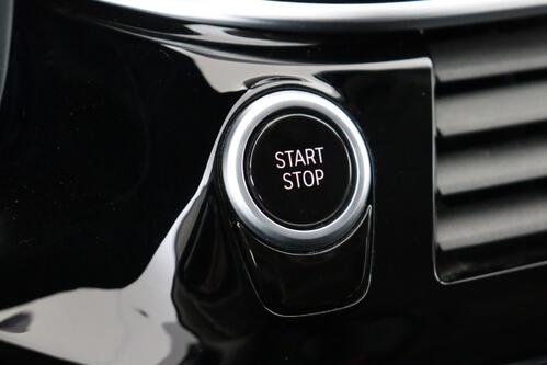 BMW 530 e iA XDRIVE TOURING + CARPLAY + GPS + CAMERA + PDC + CRUISE + ALU 