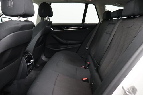 BMW 530 e iA XDRIVE TOURING + CARPLAY + GPS + CAMERA + PDC + CRUISE + ALU 