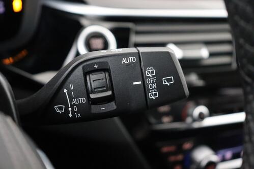 BMW 530 e iA XDRIVE TOURING + CARPLAY + GPS + CAMERA + PDC + CRUISE + ALU 