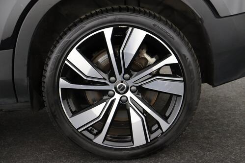 VOLVO XC40 P8 RECHARGE GEARTRONIC 78 kWh + GPS + CAMERA + LEDER/ALCANTARA + PDC + CRUISE + ALU 20
