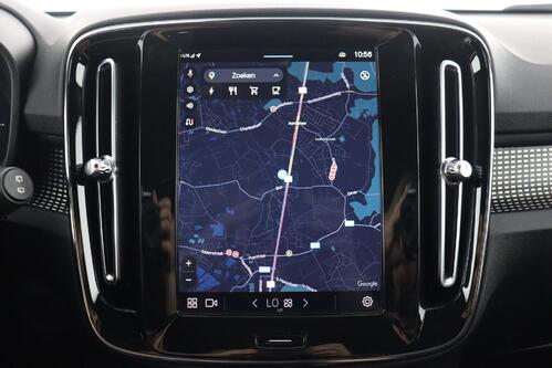 VOLVO XC40 P8 RECHARGE GEARTRONIC 78 kWh + GPS + CAMERA + LEDER/ALCANTARA + PDC + CRUISE + ALU 20