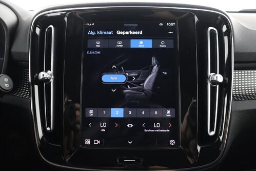 VOLVO XC40 P8 RECHARGE GEARTRONIC 78 kWh + GPS + CAMERA + LEDER/ALCANTARA + PDC + CRUISE + ALU 20