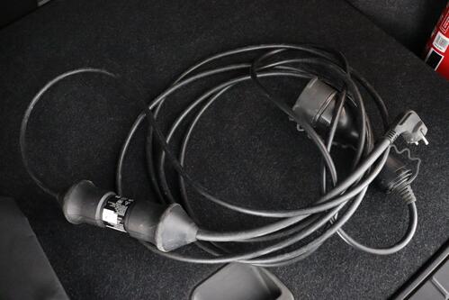 VOLVO XC40 P8 RECHARGE GEARTRONIC 78 kWh + GPS + CAMERA + LEDER/ALCANTARA + PDC + CRUISE + ALU 20