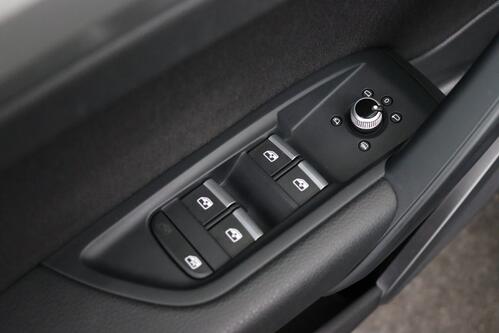 AUDI Q5 55 TFSI e QUATTRO PHEV + GPS + CAMERA + PDC + ALU 18