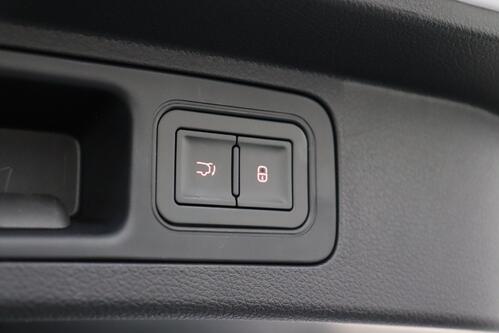 BYD Seal U COMFORT 71.8 kWh + CARPLAY + GPS + CAMERA + PDC + CRUISE (ACC) + PANO + LEDER + ALU