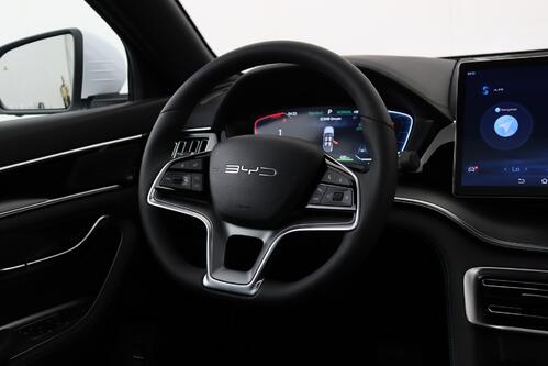 BYD Seal U COMFORT 71.8 kWh + CARPLAY + GPS + CAMERA + PDC + CRUISE (ACC) + PANO + LEDER + ALU