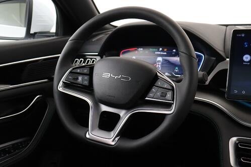 BYD Seal U COMFORT 71.8 kWh + A/T + GPS + LEDER + CARPLAY + CAMERA + PDC + PANO DAK + CRUISE(ACC) + ALU 19