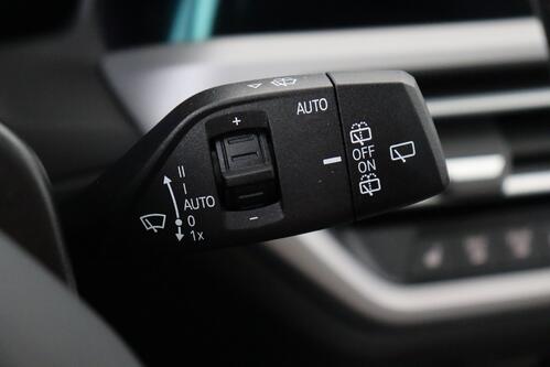 BMW 320 e TOURING iA + GPS + CARPLAY + PDC + CRUISE + PANO DAK + ALU + TREKHAAK 