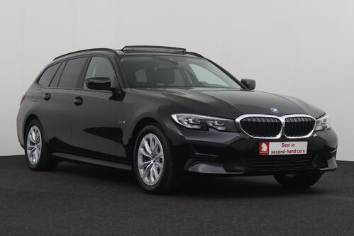 BMW 320 e TOURING iA + GPS + CARPLAY + PDC + CRUISE + PANO DAK + ALU + TREKHAAK 