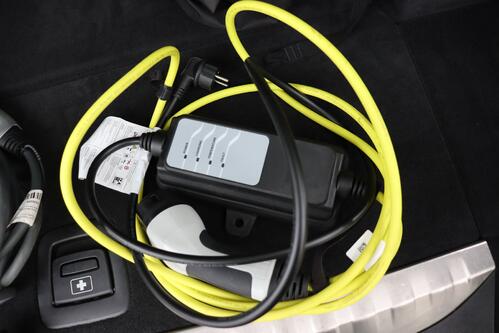 BMW 320 e TOURING iA + GPS + CARPLAY + PDC + CRUISE + PANO DAK + ALU + TREKHAAK 