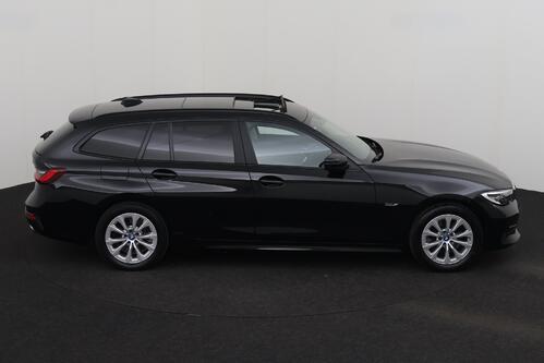 BMW 320 e TOURING iA + GPS + CARPLAY + PDC + CRUISE + PANO DAK + ALU + TREKHAAK 