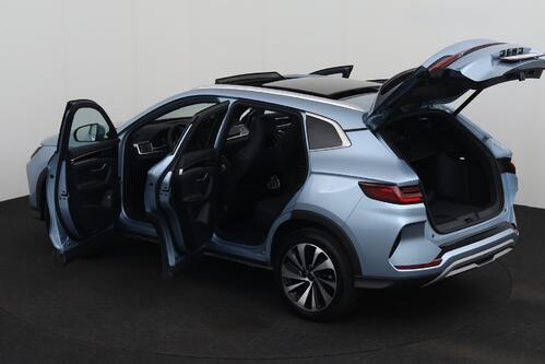 BYD Seal U COMFORT 71.8 kWh + CARPLAY + CAMERA + PDC + CRUISE + PANO + LEDER + ALU