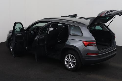 SKODA Kodiaq AMBITION 2.0TDI DSG  + 7PL. + GPS + CARPLAY + CAMERA + PDC + ALU 