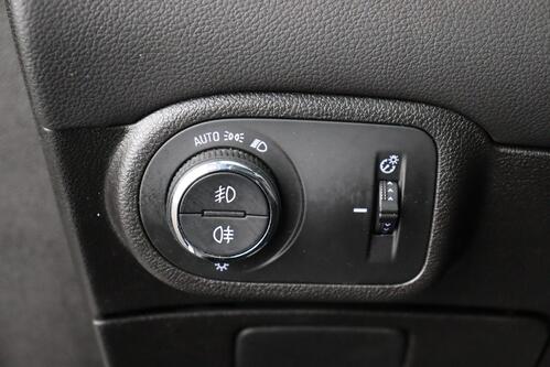 OPEL Zafira 2.0 D INNOVATIVE + CARPLAY + GPS + PDC + CRUISE 